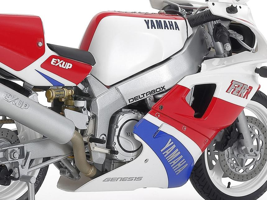 ★TAMIYA　YAMAHA　FZR750R(OW01) 1/12スケール 1/12 Tamiya Yamaha Fzr750R Ow01 Motorcycle Kit - Squadron.com