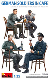 MIN35396 1/35 Miniart German Soldiers in Cafe  MMD Squadron