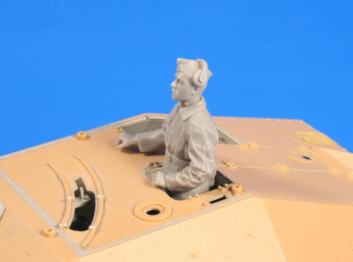 CMK-129-F35262 1/35 CMK German WW II Hetzer Radio Operator / Gunner 1/35 Resin Figure Model Kit MMD Squadron