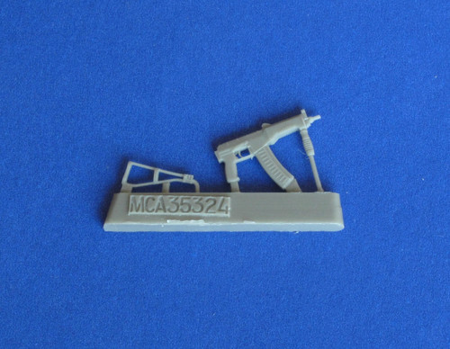 CG-MCA35324 1/35 Combrig MCA35324 Russian SR-3M Vikhr compact assault rifle. 6ps  MMD Squadron