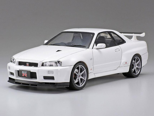 1/24 Fujimi Skyline GT-R (BNR34) w/NISMO Parts & NISMO 40th