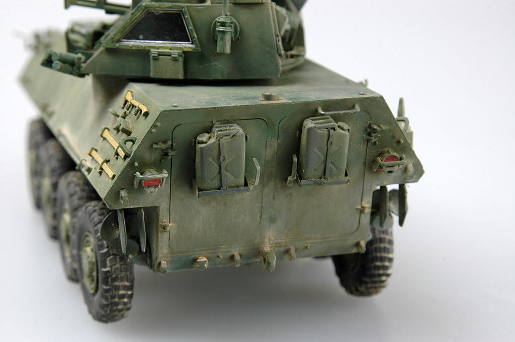 1/35 Trumpeter USMC LAV-AD Light Armored Air Defense Vehicle