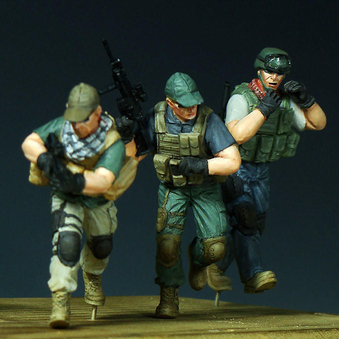 1/35 Trumpeter PMC Fire Movement Team in Iraq Figure Set (4