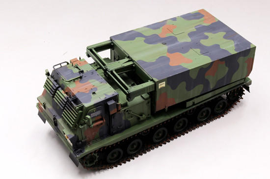 トランペッター 1/35 M270/A1 MLRS 多連装ロケットシステム 1/35 Trumpeter US M270/A1 Multiple Launch Rocket System - Squadron.com