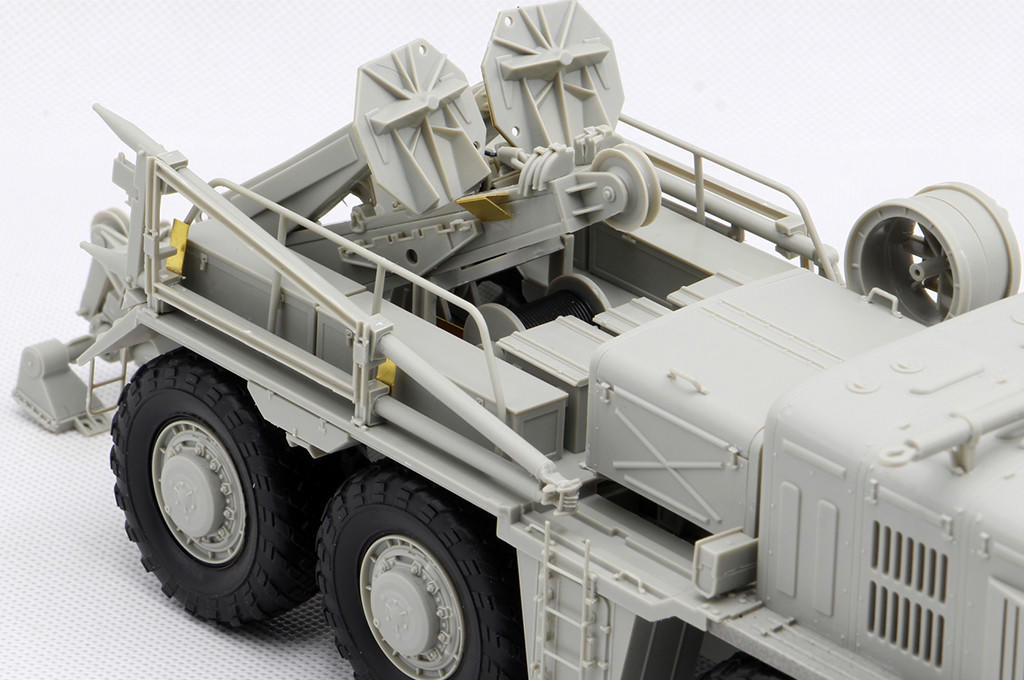 1/35 Trumpeter KET-T Recovery Vehicle based on MAZ537 Heavy Truck