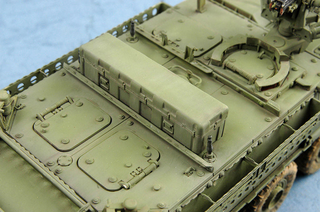 1/35 Trumpeter M1132 Stryker Engineer Squad Vehicle (ESV) w