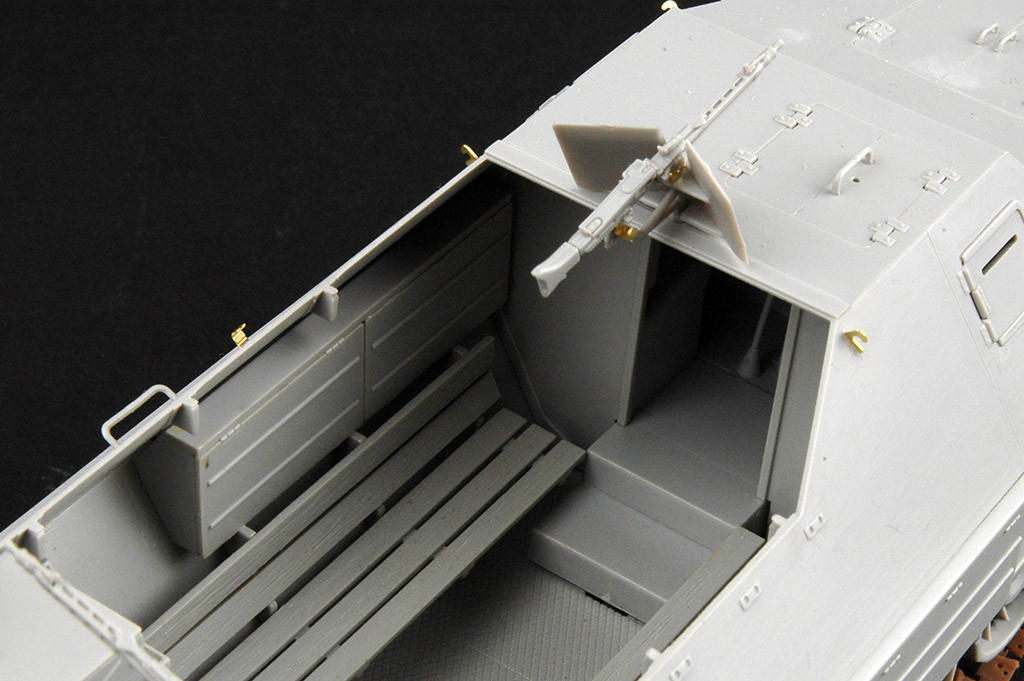1/35 Trumpeter German SdKfz 8 Gepanzerte 12-Ton Halftrack
