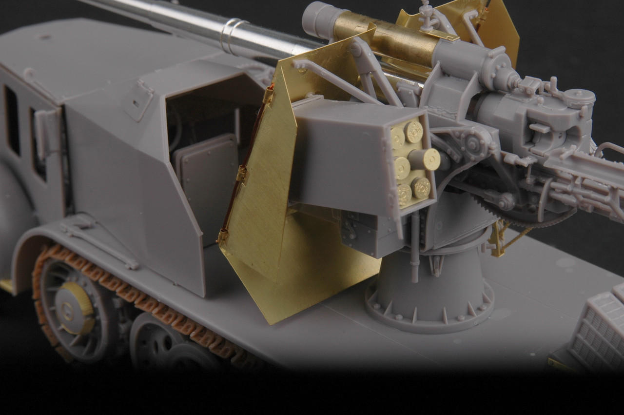 1/35 Trumpeter SdKfz 8 Halftrack w/8.8 cm Flak 18 Self-Propelled