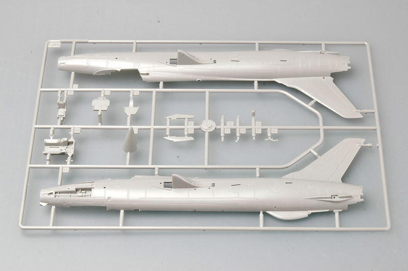 1/72 Trumpeter F105D Thunderchief Aircraft - Squadron.com