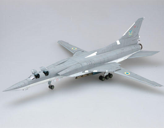 トランペッター 未組立品 トランペッター 1/72 Tu-22M3 Backfire C Strategic bombomber プラモデル ☆ TY14213 - 航空機