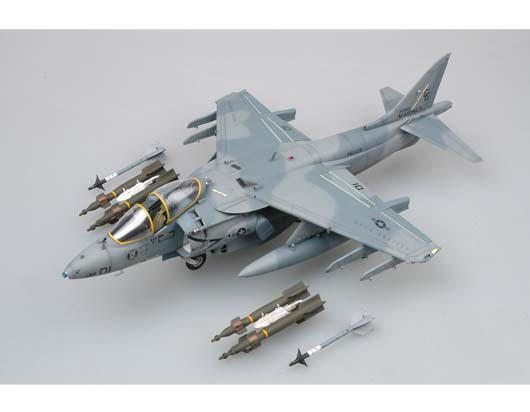 トランペッター AV-8B Harrier II 1:32 1/32 Trumpeter AV8B Harrier II Early Version Attack Aircraft