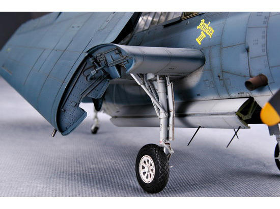1/32 Trumpeter TBF1C Avenger Aircraft - Squadron.com