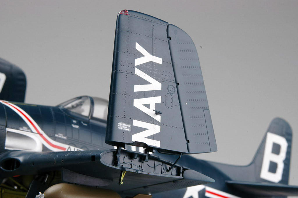 モノクロームプラモデル　1/32 グラマンF8F-1 ベアキャット 1/32 Trumpeter F8F1 Bearcat Fighter - Squadron.com