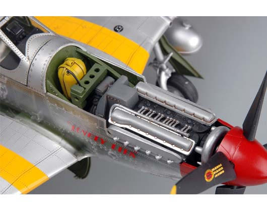 1/32 Trumpeter P51D Mustang IV Fighter - Squadron.com