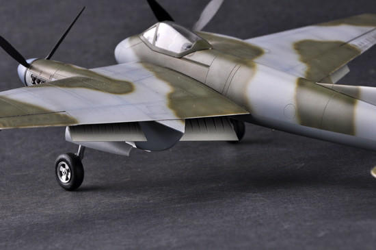1/48 Trumpeter DeHavilland Hornet F3 Fighter - Squadron.com