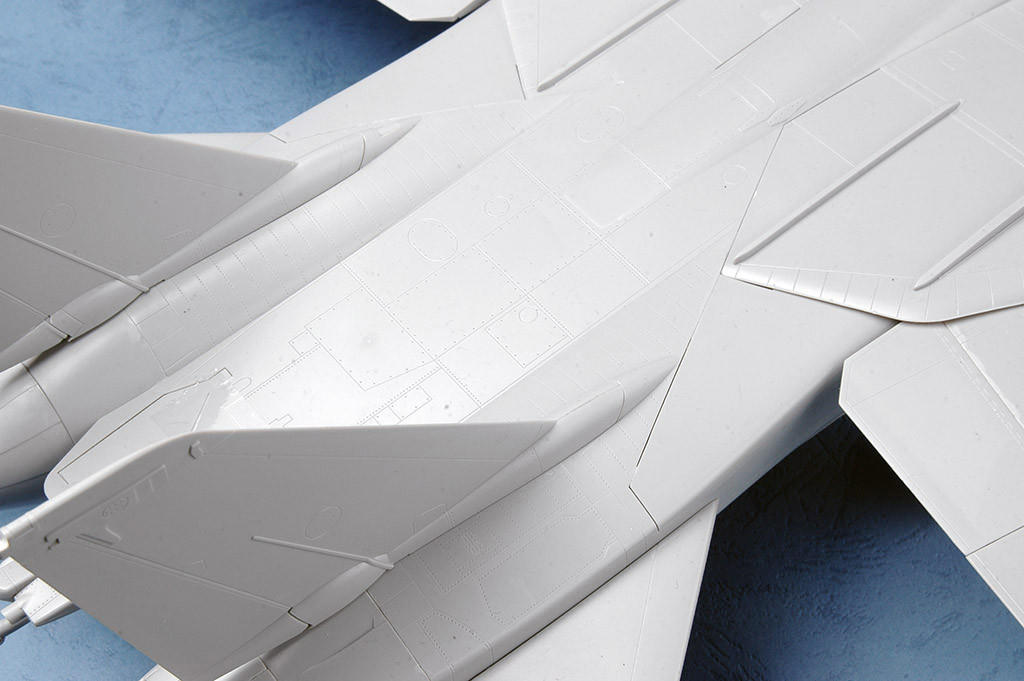 1/32 Trumpeter F14D Super Tomcat Fighter - Squadron.com