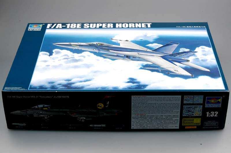 1/32 Trumpeter F/A18E Super Hornet Fighter - Squadron.com