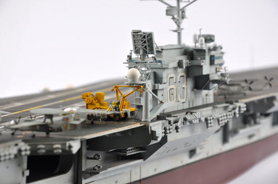 1/350 Trumpeter USS Kitty Hawk CV-63 Aircraft Carrier Plastic