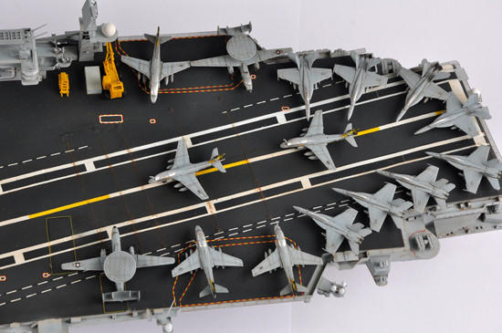 1/350 Trumpeter USS Kitty Hawk CV-63 Aircraft Carrier Plastic