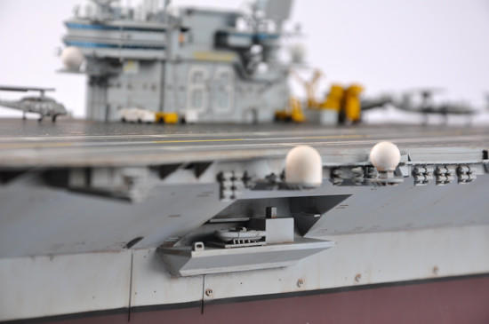 1/350 Trumpeter USS Kitty Hawk CV-63 Aircraft Carrier Plastic