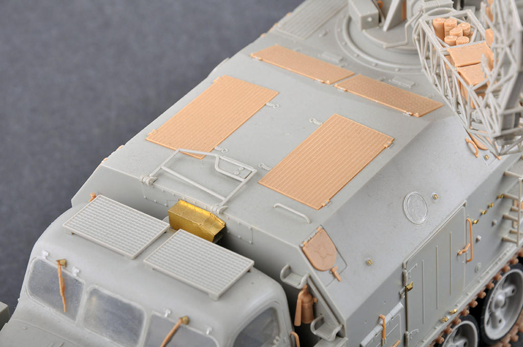 1/35 Trumpeter P40/1S12 Long Track S-Band Acquisition Radar System