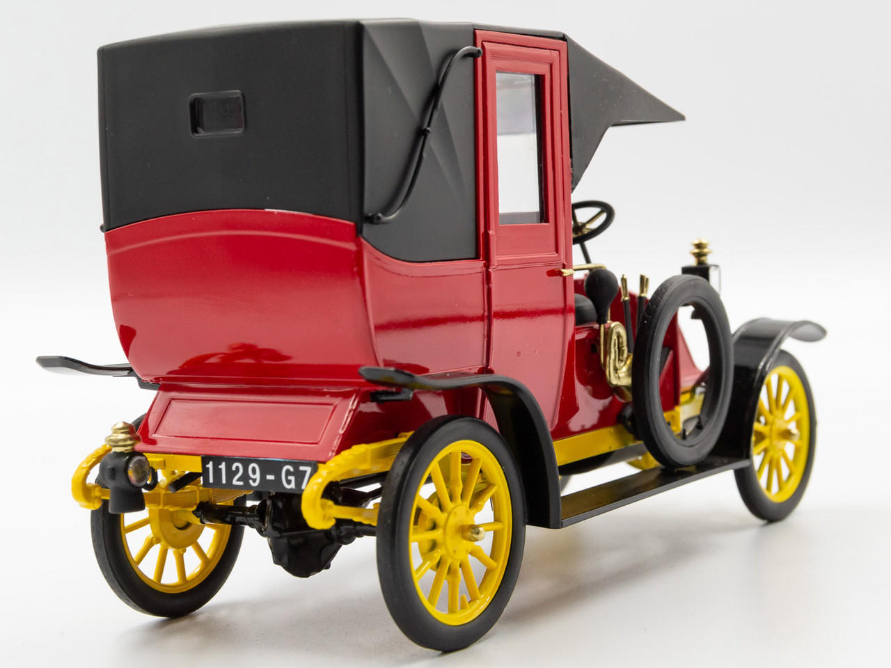 1/24 ICM Type AG 1910 Paris Taxi - Squadron.com