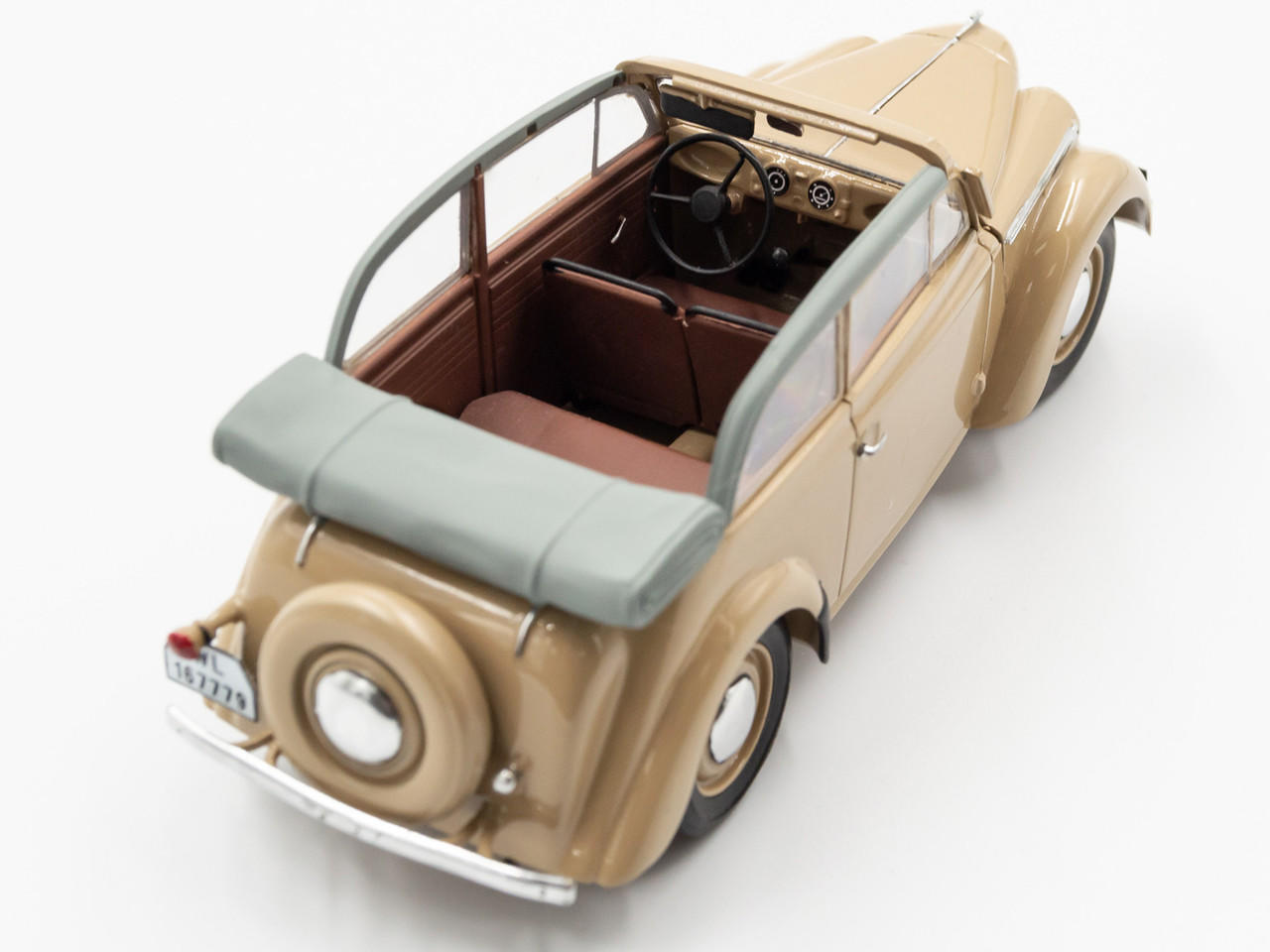 1/35 ICM Kadett K38 Cabriolimousine, WWII German Staff Car