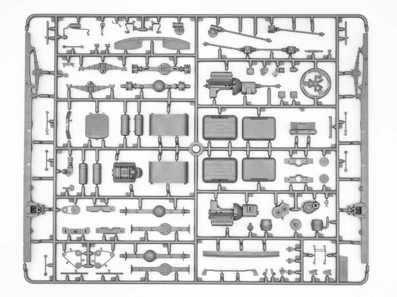 1/35 ICM ZiL-131 Emergency Truck