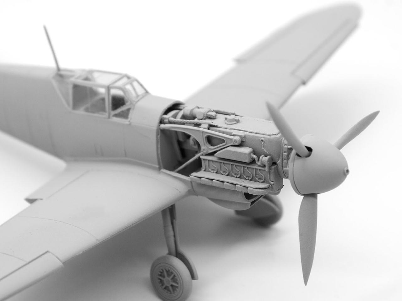 1/48 ICM Messerschmitt Bf 109F-4, WWII German Fighter - Squadron.com