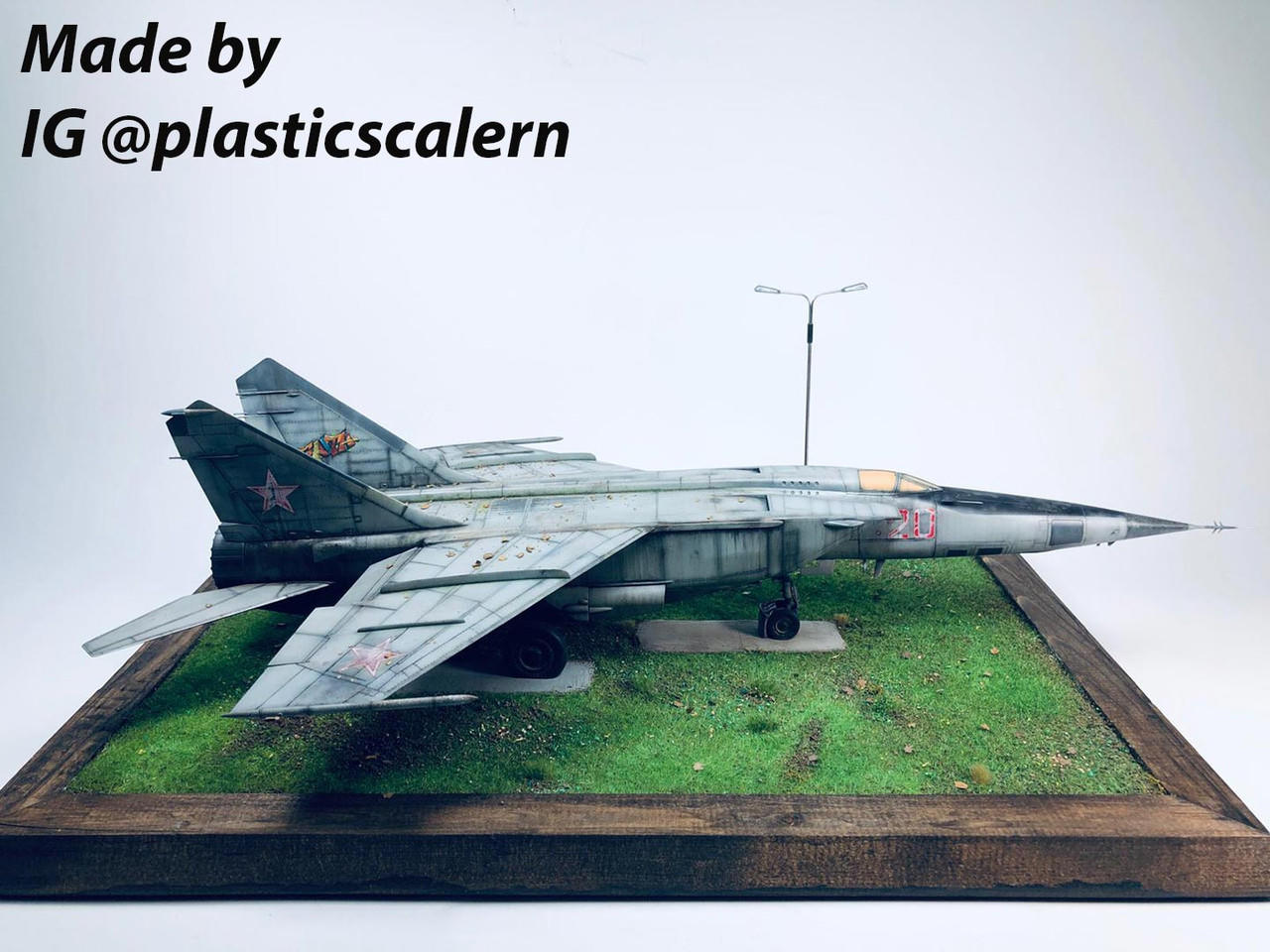 ICM 1/48 ミグ MiG-25 RB 1/48 ICM MiG-25 RBF, Soviet Reconnaissance Plane - Squadron.com