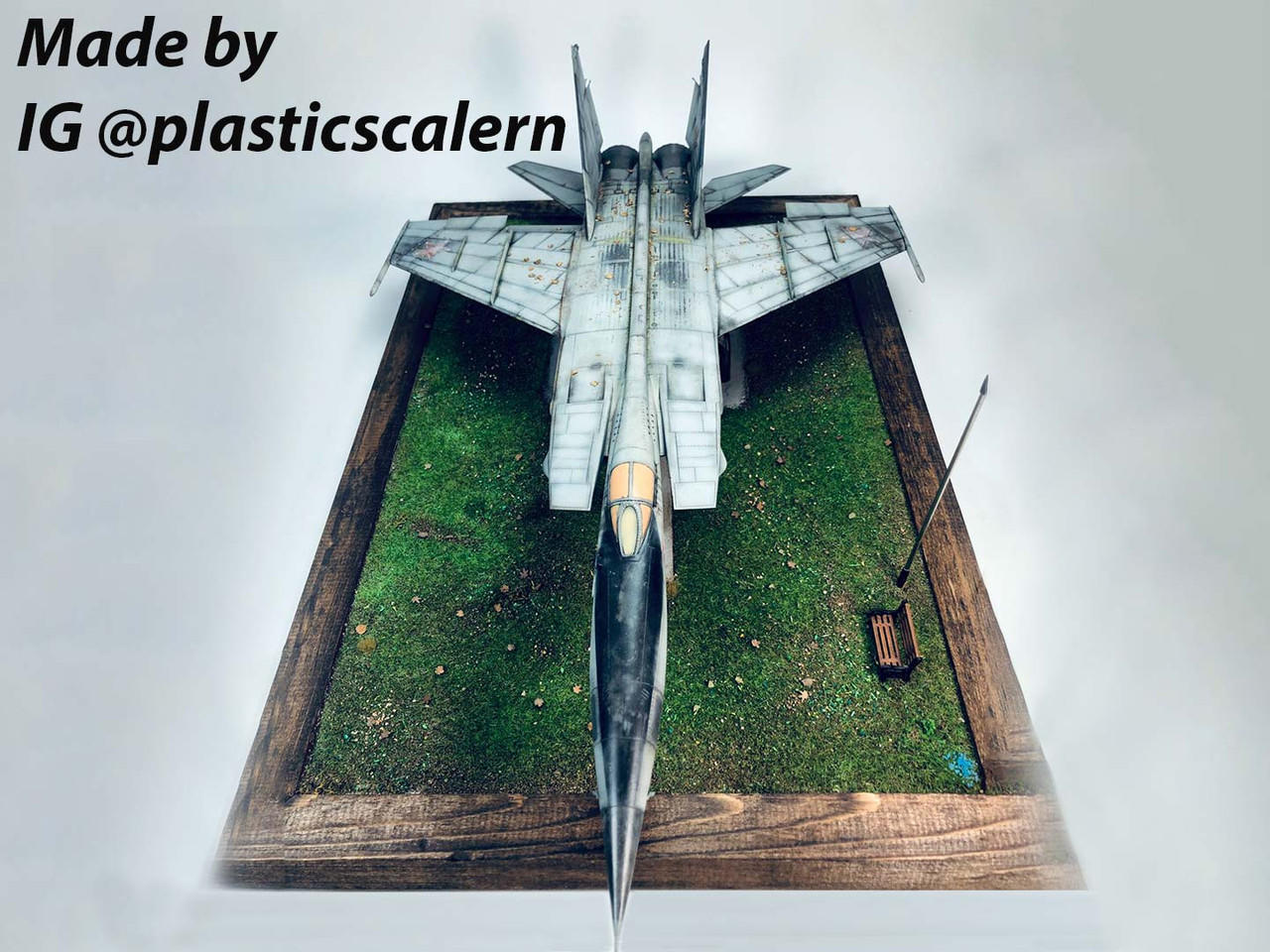1/48 ICM MiG-25 RBF, Soviet Reconnaissance Plane - Squadron.com