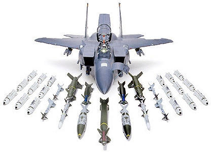 タミヤ1/32 F-15E Strike Eagle バンカーバスター Amazon.com: Tamiya 1/32 F-15E Stike Eagle Bunker Buster