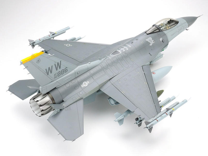 1/32 Tamiya F-16Cj Fighting Falcon Plastic Model Kit - Squadron.com