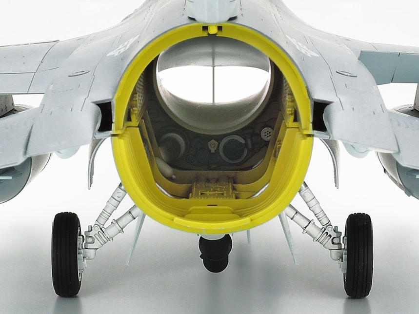 1/32 Tamiya F-16Cj Fighting Falcon Plastic Model Kit - Squadron.com
