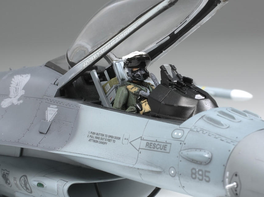 TAMIYA 1/48 F-16 戦闘機 1/48 SCALE LOCKHEED MARTIN F-16CJ FIGHTING FALCON | TAMIYA