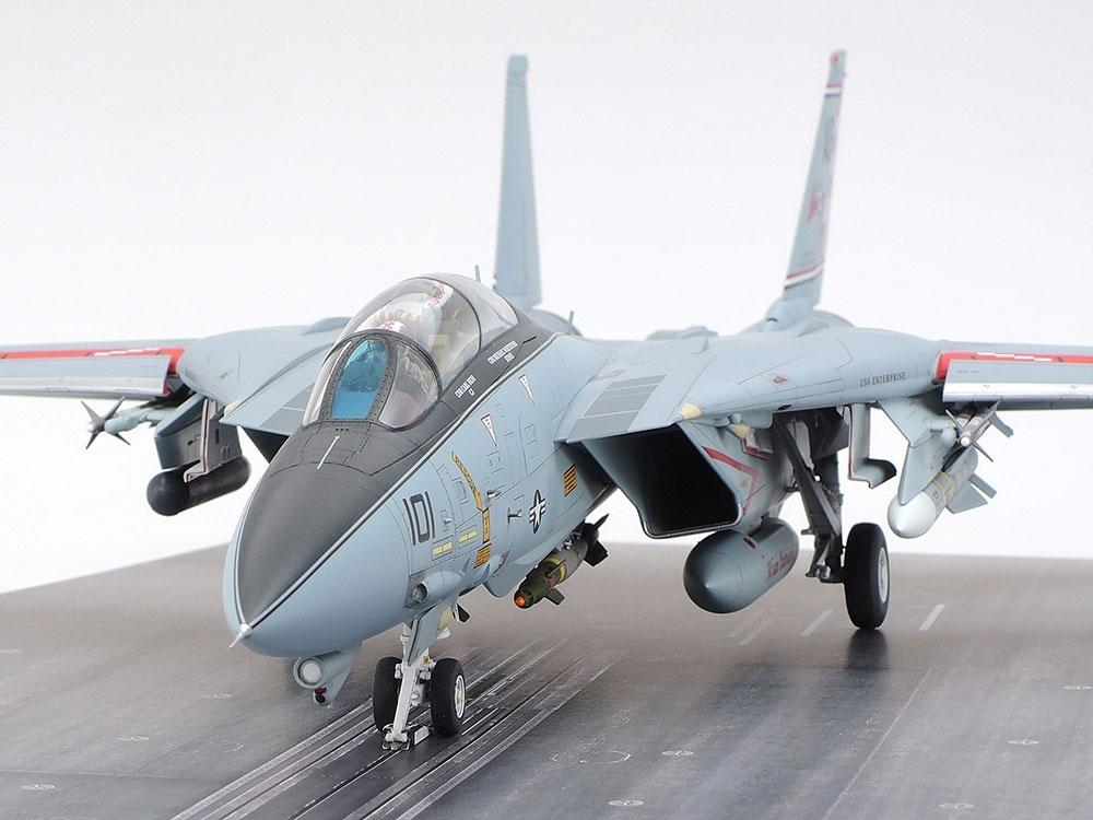 TAMIYA 1/48 GRUMMAN F-14A TOMCAT 装備特別仕様 Amazon.com: 1:48 Tamiya Grumman F-14A Tomcat Model Kit
