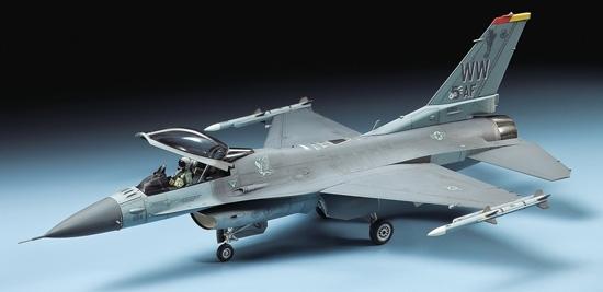 1/72 Tamiya F-16 Cj Fighting Falcon Plastic Model Kit