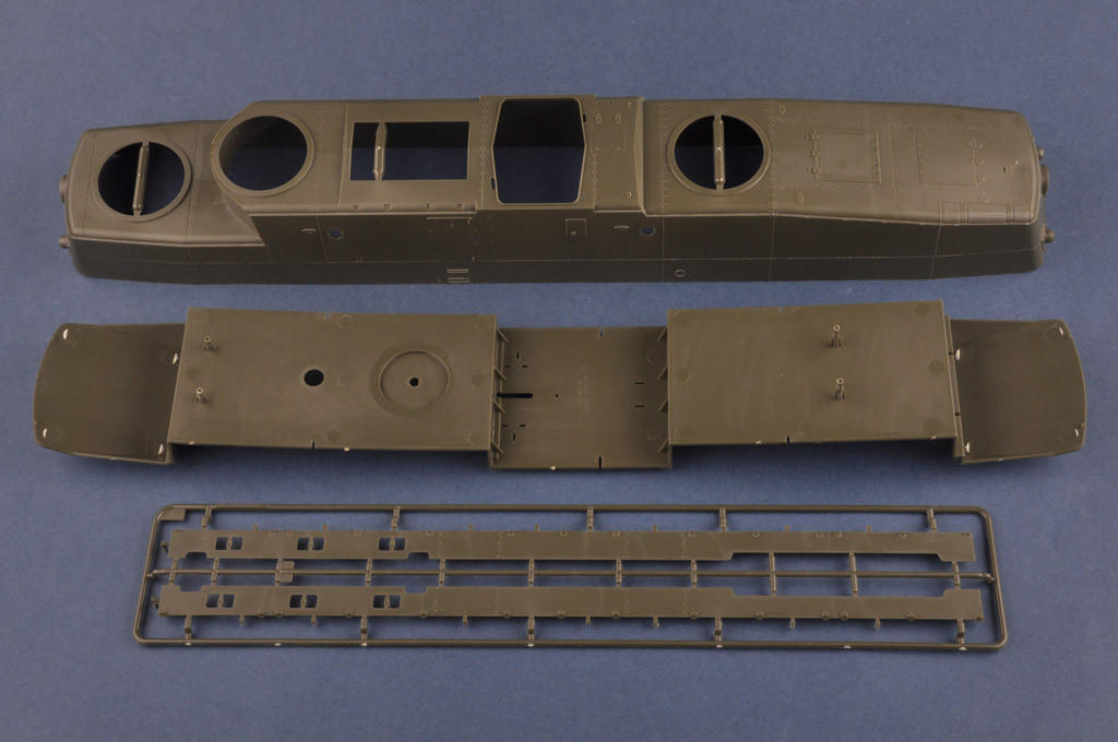 Hobby Boss 085516 1/35 MBV-2, Late KT-28 Gun Kit de Fabrication de modélisme en Plastique Multicolore