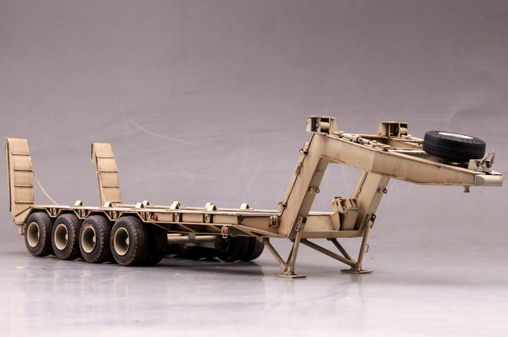 1/35 Hobby Boss M911 C-HET w/m747 Heavy Equipment Semi