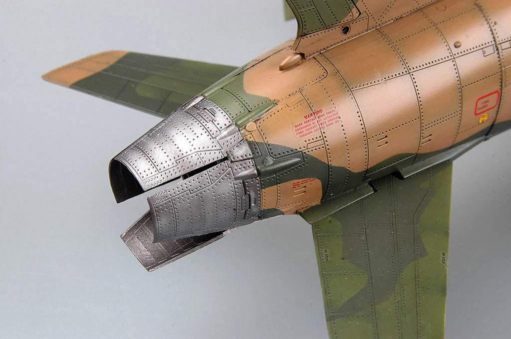 1/48 Hobby Boss F-105D Thunderchief - Squadron.com