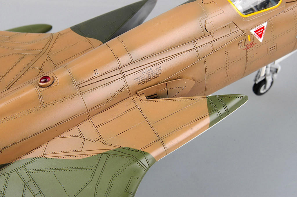 1/48 Hobby Boss F-105D Thunderchief - Squadron.com
