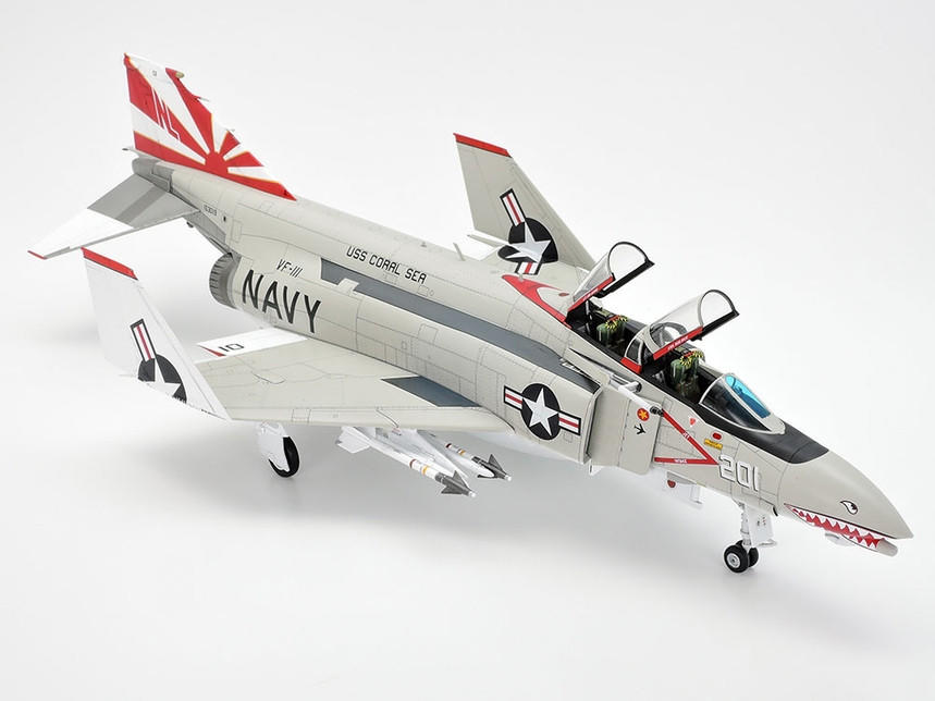 1/48 Tamiya F-4B Phantom II - Squadron.com
