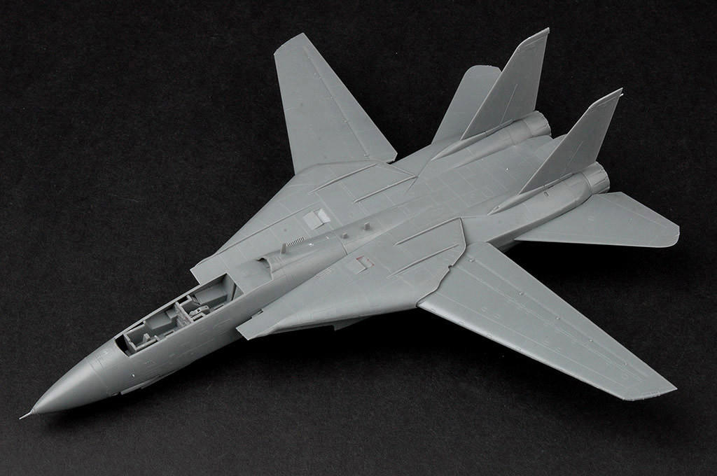 【☆送料無料☆】GRUMMAN F-14A TOMCAT　version1994 Special price due to damaged box. Grumman F-14A Tomcat