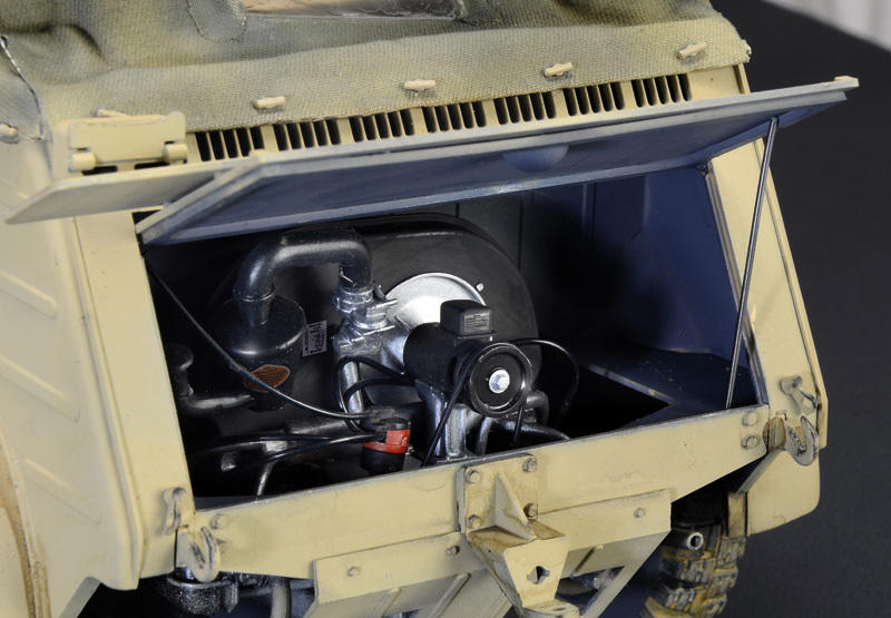 Kdf. 1 Typ 82キューベルワーゲン1:9　7405 特別限定版 1/9 Italeri WWII Kdf 1 Type 82 Kubelwagen - Squadron.com