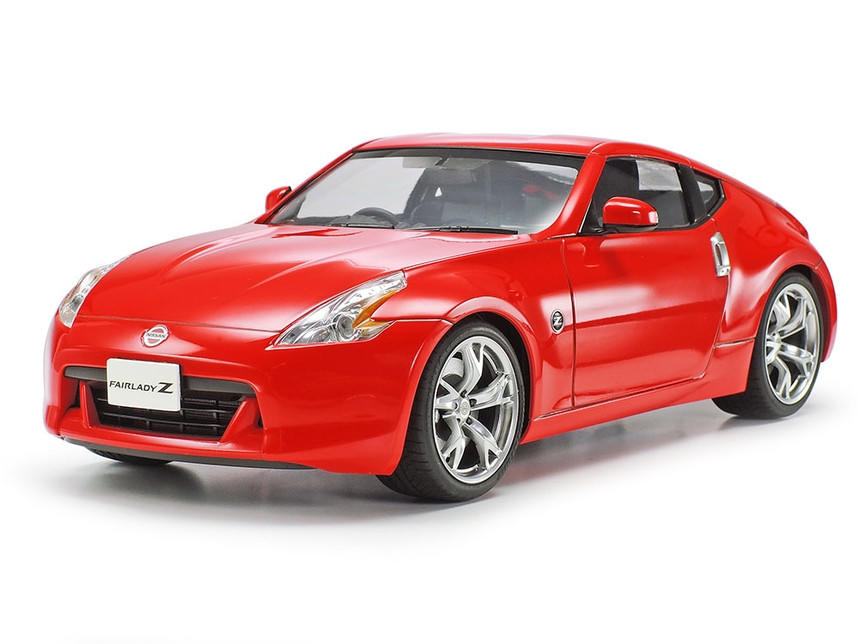 1/24 Nissan 370Z 2-Dr Car - Squadron.com