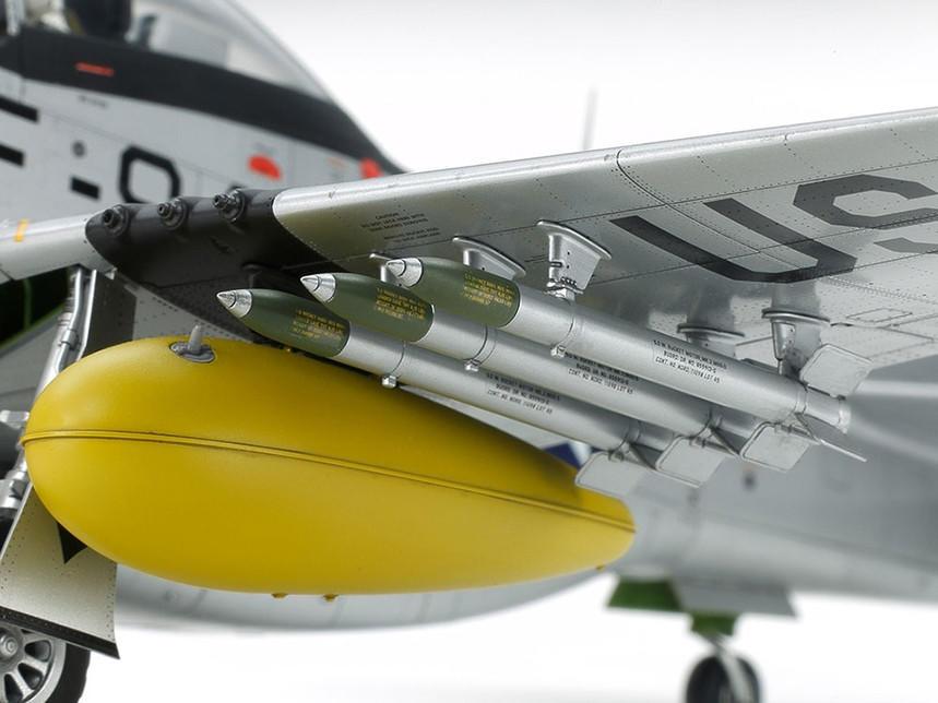 1/32 F51D Mustang Fighter Korean War - Squadron.com