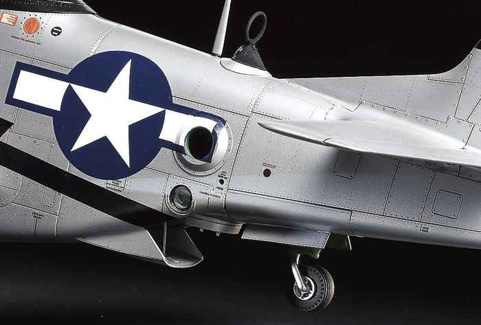 1/32 P51D/K Mustang Fighter Pacific Theater - Squadron.com