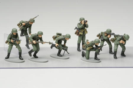 1/48 WWII German Infantry (x15) - Squadron.com