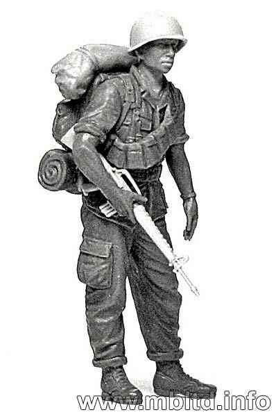 1/35 Master Box US Soldiers Patrolling Vietnam (4 & Woman