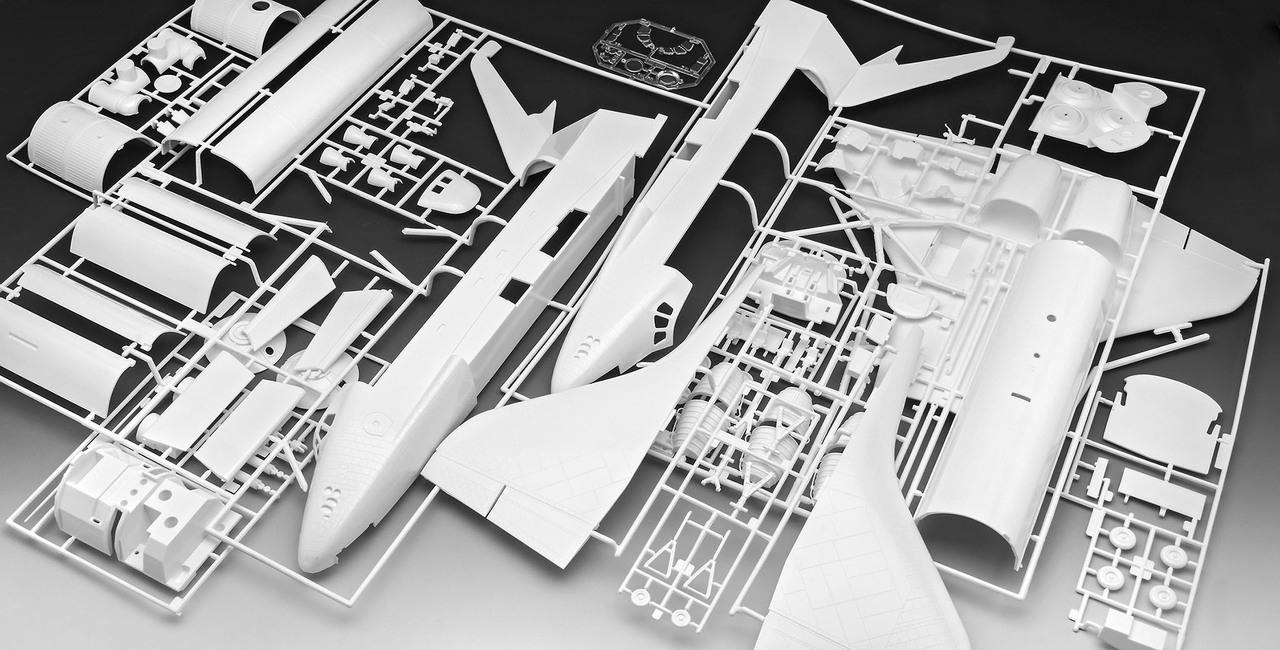 1/72 Revell Space Shuttle 40th Anniversary Plastic Model Kit